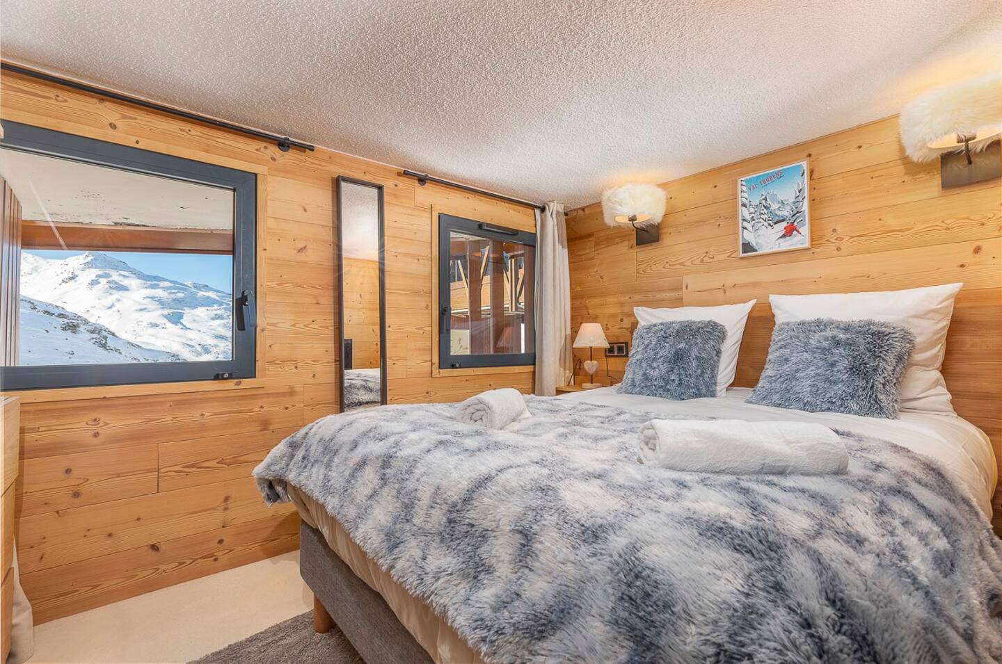 location-Valthorens-chambre-double-avec-vue-sur-montagne-570