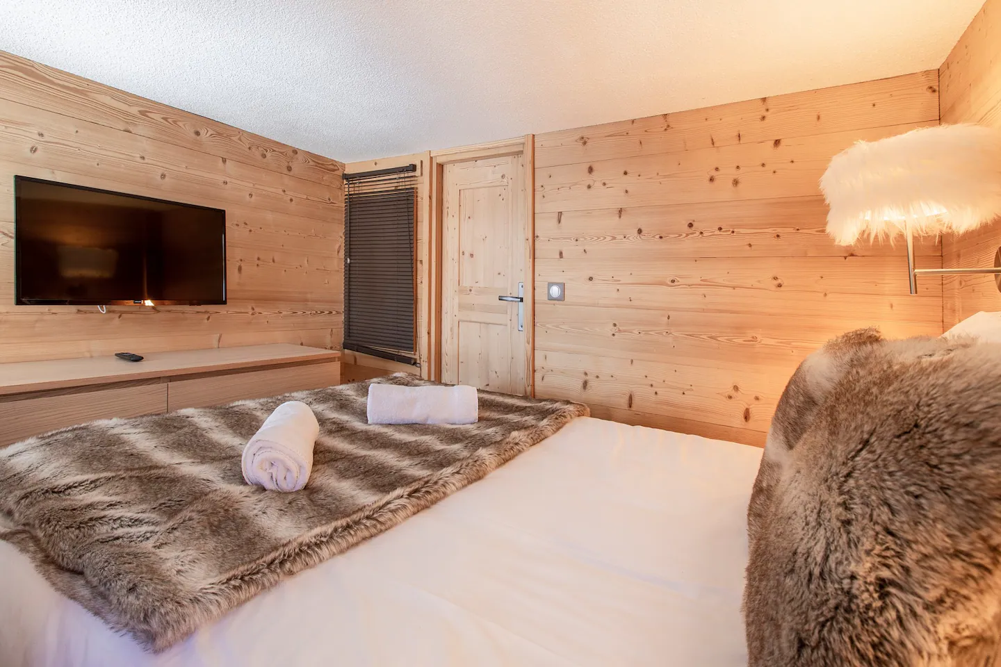 location-Valthorens-chambre-double-avec-vue-sur-piste-2-328