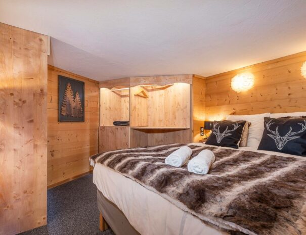 location-Valthorens-chambre-double-sans-vue-2-003