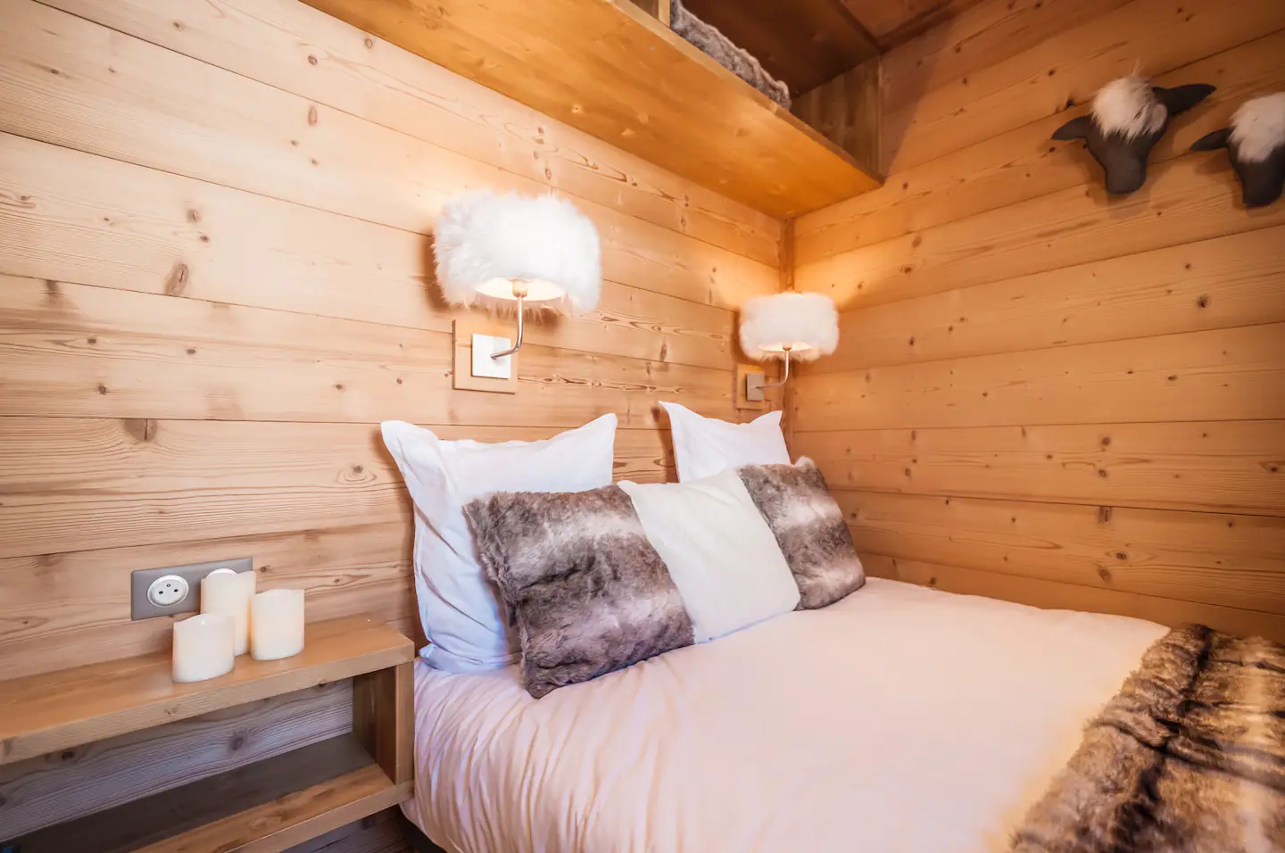 location-Valthorens-chambre-lit-double-avec-vue-2-566