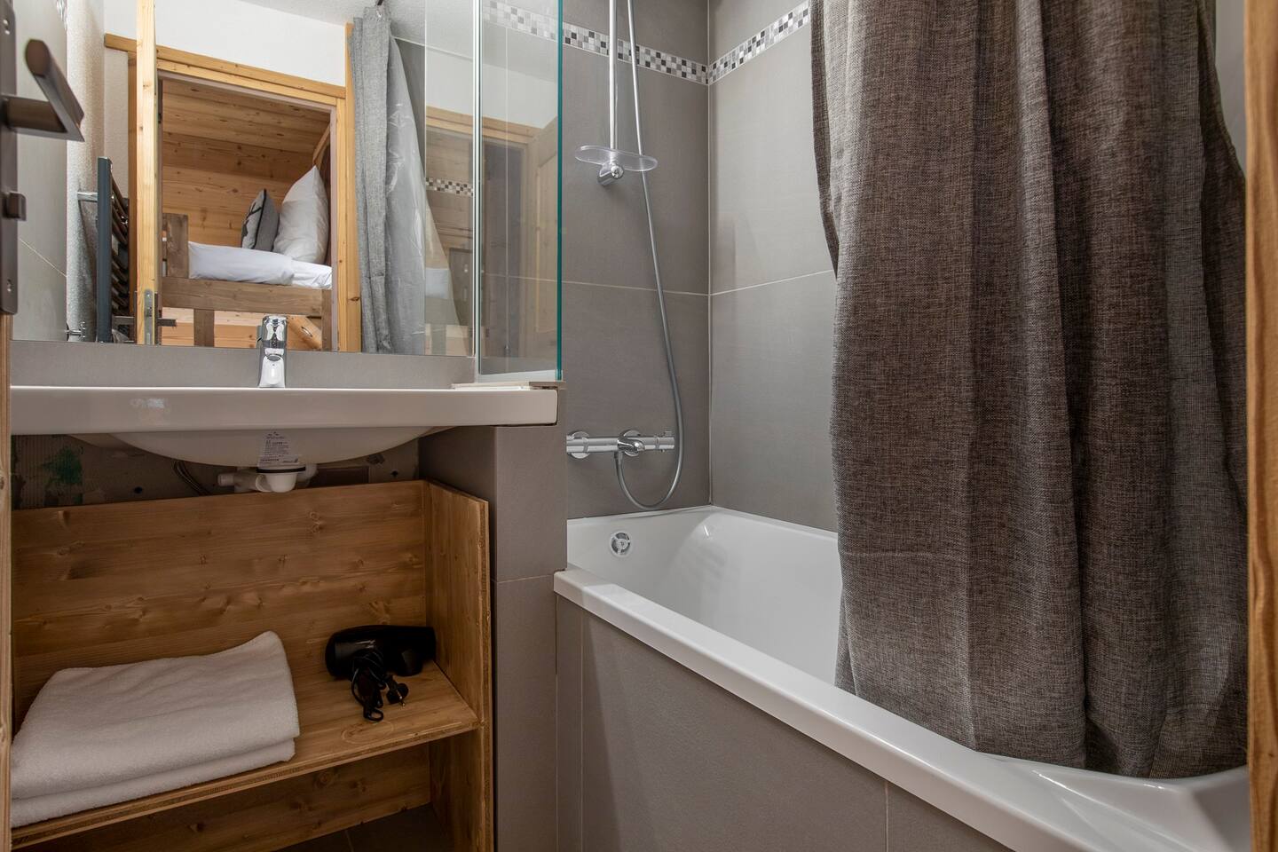 location-Valthorens-salle-de-bain-224