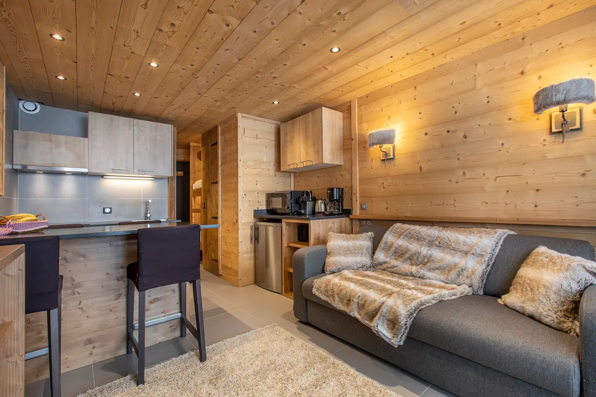 location-Valthorens-salon-canape-224