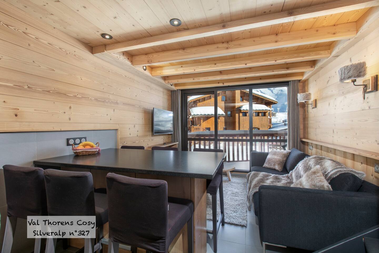 location-Valthorens-vue-cuisine-salon-327