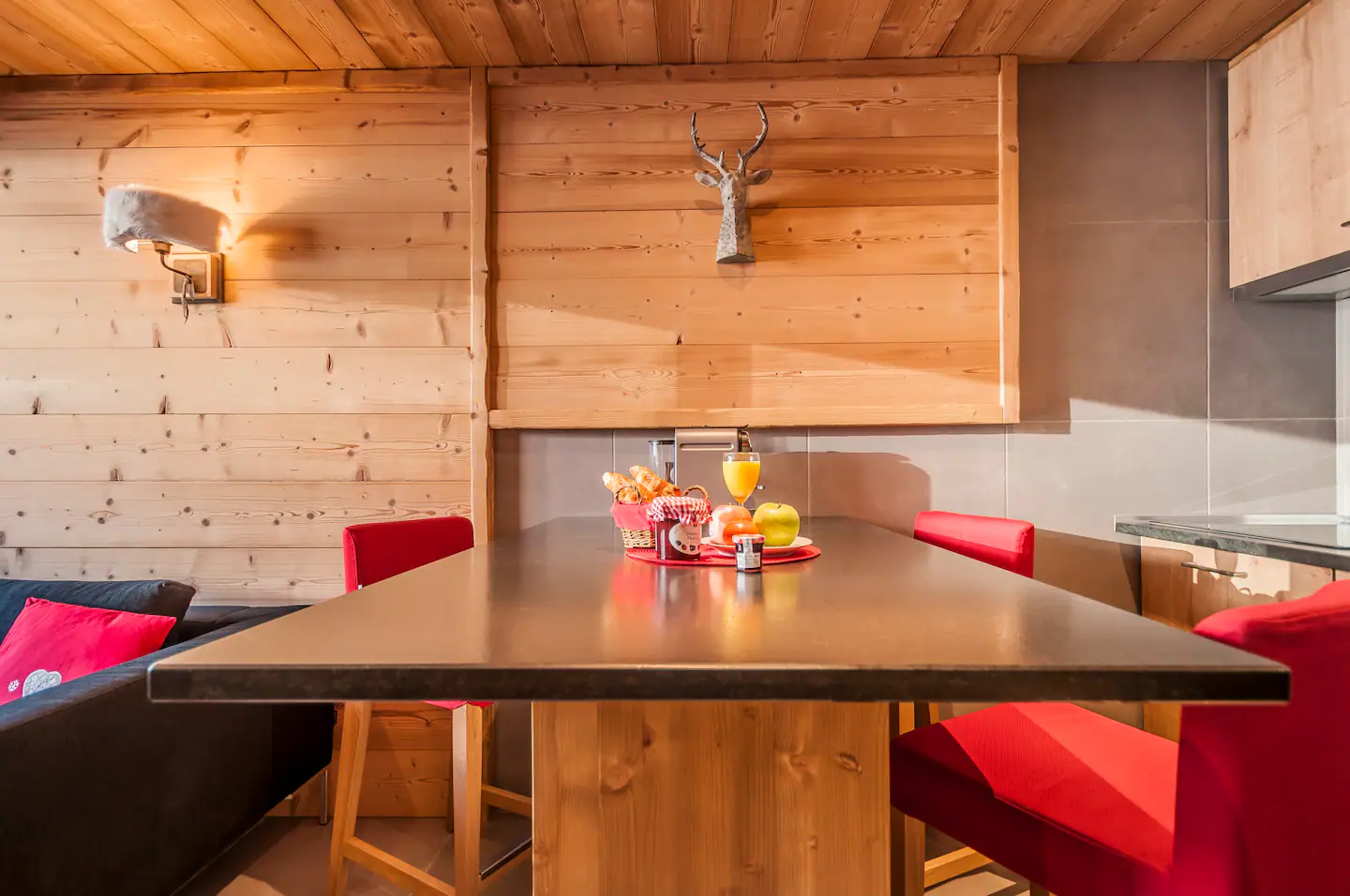 location-Valthorens-vue-sur-cuisine-566